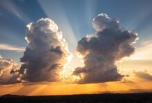 Fenomena Awan Langka Hiasi Langit Bandung